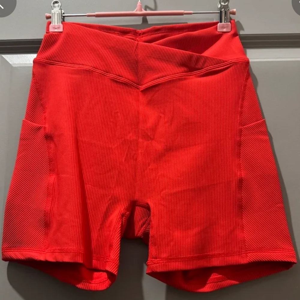 Reb Ribbed Biker Shorts